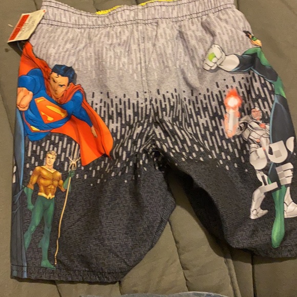Size 5/6 trunks new!! - Picture 2 of 2
